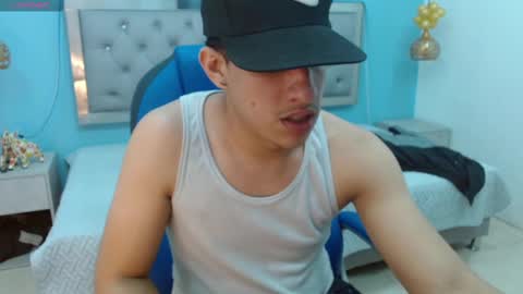 Snapshot of jheidertwink chatting on February 10, 3:57 am Jheider R. online show from February 10, 3:57 am