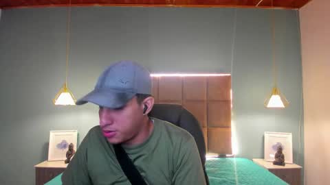 Snapshot of jheidertwink chatting on September 12, 12:16 pm Jheider R. online show from September 12, 12:16 pm