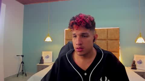 Snapshot of jheidertwink chatting on September 29, 12:21 pm Jheider R. online show from September 29, 12:21 pm