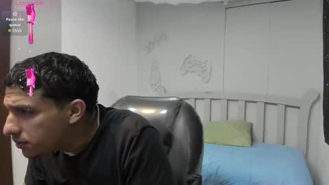 Snapshot of jheidertwink chatting on December 15, 3:11 am Jheider R. online show from December 15, 3:11 am