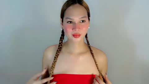 Snapshot of jhessi_kissie chatting on February 17, 6:32 am Tattiana online show from February 17, 6:32 am