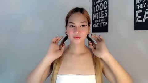 Snapshot of jhessi_kissie chatting on March 1, 1:13 pm Tattiana online show from March 1, 1:13 pm