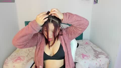 Jhiinny online show from February 8, 11:12 am