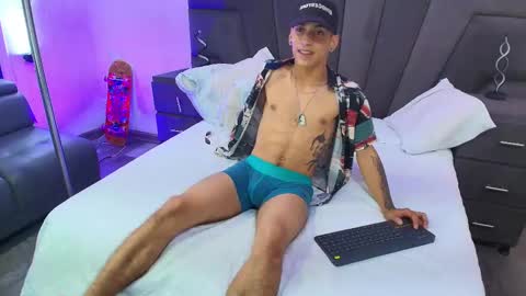 Snapshot of jhoanleandro chatting on February 8, 7:37 am jhoanleandro online show from February 8, 7:37 am