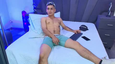 Snapshot of jhoanleandro chatting on February 13, 6:52 am jhoanleandro online show from February 13, 6:52 am