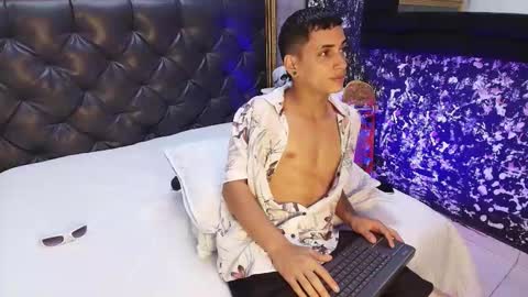 Snapshot of jhoanleandro chatting on February 19, 4:34 am jhoanleandro online show from February 19, 4:34 am