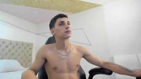 Snapshot of jhoanleandro chatting on September 17, 4:47 am jhoanleandro online show from September 17, 4:47 am