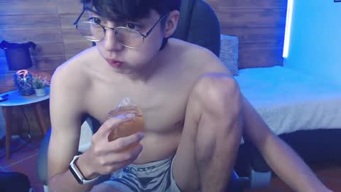 Jhoel online show from December 28, 3:26 pm