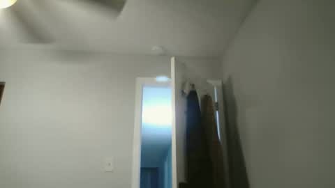 jholls online show from February 10, 4:08 am