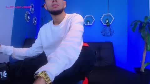 Snapshot of jhon_malo chatting on November 19, 9:20 am jhon_malo online show from November 19, 9:20 am