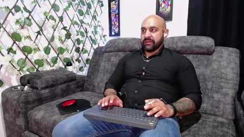 Snapshot of jhondick609 chatting on February 21, 1:22 am JhonD online show from February 21, 1:22 am