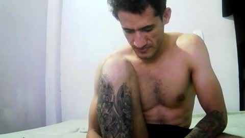 Snapshot of jhonduglas chatting on November 30, 3:10 am jhonduglas online show from November 30, 3:10 am