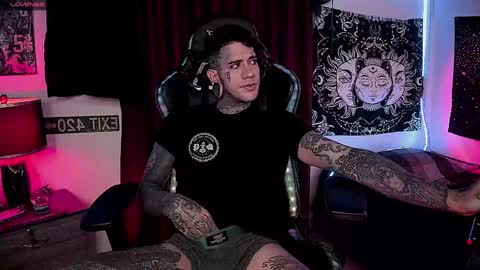 jhonny_ackerman online show from December 4, 5:00 pm