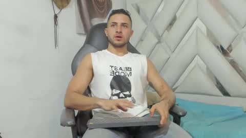 jhonny online show from December 16, 10:50 am