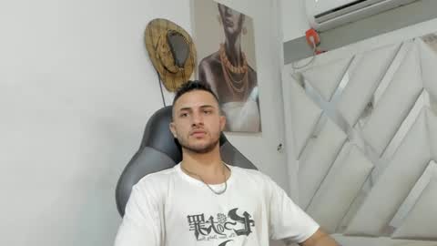 jhonny online show from January 8, 3:29 am