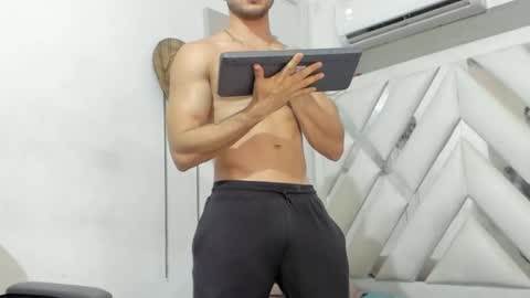 jhonny online show from January 17, 4:06 am