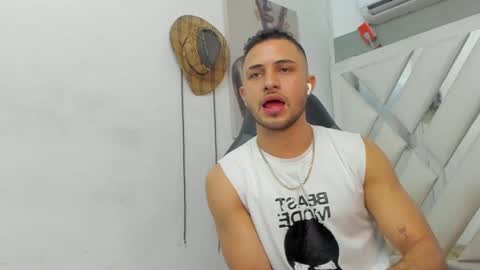 jhonny online show from February 9, 3:22 am