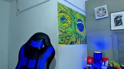 Snapshot of jhonny_flames7 chatting on November 24, 4:12 am jhonny online show from November 24, 4:12 am