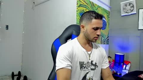 Snapshot of jhonny_flames7 chatting on November 26, 12:00 am jhonny online show from November 26, 12:00 am