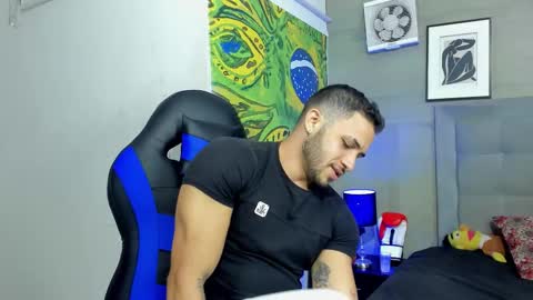 Snapshot of jhonny_flames7 chatting on November 29, 4:04 am jhonny online show from November 29, 4:04 am