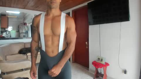 Snapshot of jhonnyxxfitnexx chatting on September 20, 3:13 pm jh online show from September 20, 3:13 pm