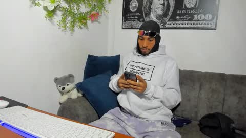 Snapshot of jhonson821 chatting on November 7, 7:52 am jhonson821 online show from November 7, 7:52 am