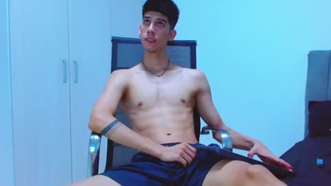 Snapshot of jhony_sex3 chatting on November 5, 7:47 pm jhony_sex3 online show from November 5, 7:47 pm