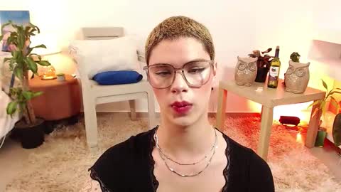 Snapshot of jhuan_cute chatting on October 22, 9:25 pm Jhuan Nhez online show from October 22, 9:25 pm