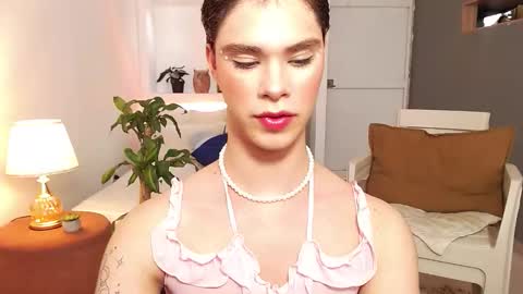 Snapshot of jhuan_cute chatting on November 10, 12:48 pm Jhuan Nhez online show from November 10, 12:48 pm