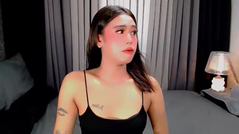 Snapshot of jhuliana_and_charles_room chatting on October 26, 5:13 am jhuliana_and_charles_room online show from October 26, 5:13 am