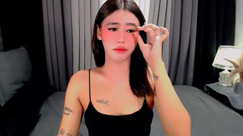 Snapshot of jhuliana_and_charles_room chatting on November 17, 4:29 am jhuliana_and_charles_room online show from November 17, 4:29 am