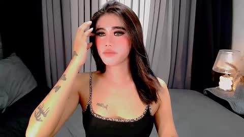 Snapshot of jhuliana_and_charles_room chatting on November 26, 5:41 am jhuliana_and_charles_room online show from November 26, 5:41 am