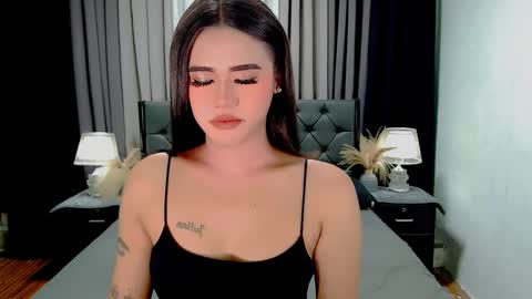 jhuliana_and_charles_room online show from April 21, 11:40 pm