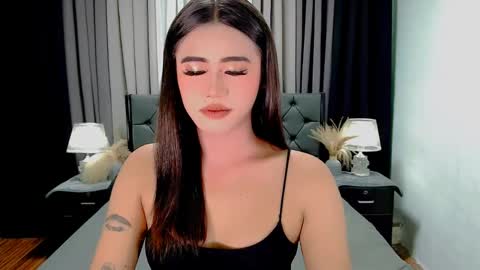 julie online show from April 23, 11:51 pm