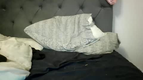 Snapshot of jhyde92 chatting on December 18, 1:22 am jhyde92 online show from December 18, 1:22 am