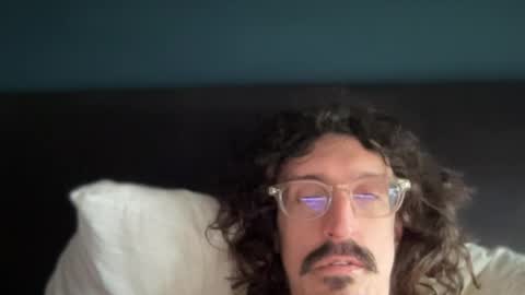 Snapshot of jiggz1986 chatting on April 28, 8:41 am Jigz1986 online show from April 28, 8:41 am