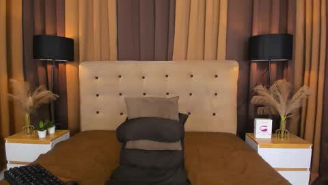 Snapshot of jilianward chatting on November 20, 6:29 pm jilianward online show from November 20, 6:29 pm