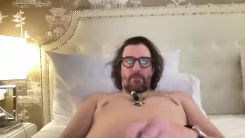 Snapshot of jimboo400 chatting on February 11, 11:44 pm jimboo400 online show from February 11, 11:44 pm