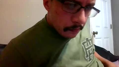 Snapshot of jimmac98 chatting on December 26, 4:53 am james online show from December 26, 4:53 am