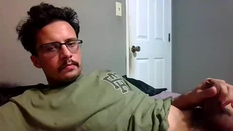 Snapshot of jimmac98 chatting on December 30, 11:28 pm james online show from December 30, 11:28 pm