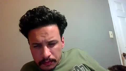 Snapshot of jimmac98 chatting on December 31, 2:29 am james online show from December 31, 2:29 am