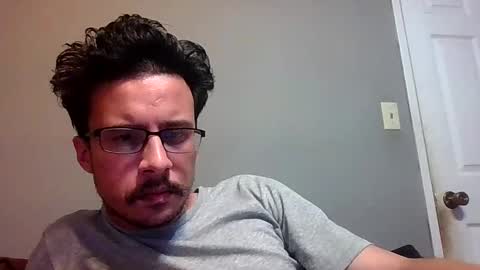 Snapshot of jimmac98 chatting on January 6, 7:09 am james online show from January 6, 7:09 am