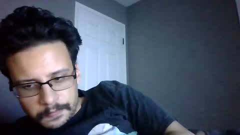 Snapshot of jimmac98 chatting on January 7, 12:41 pm james online show from January 7, 12:41 pm