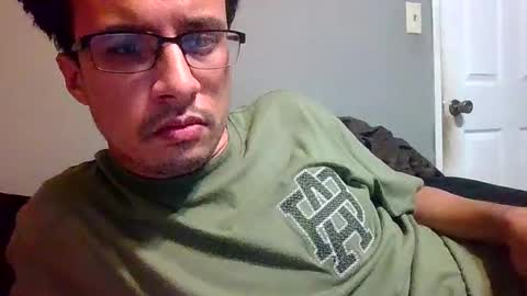 Snapshot of jimmac98 chatting on January 9, 6:17 am james online show from January 9, 6:17 am