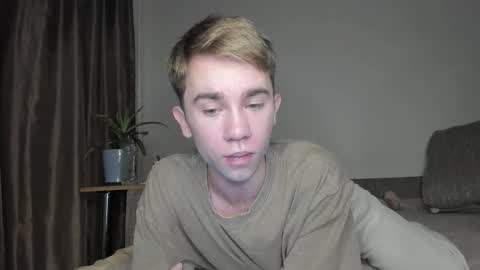 Snapshot of jimyti_bad_boy chatting on October 30, 12:12 am jimyti_bad_boy online show from October 30, 12:12 am