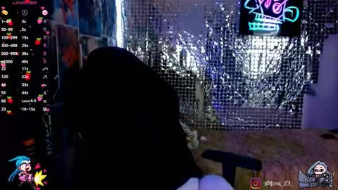 Snapshot of jinx_25 chatting on December 5, 2:09 am Jinx online show from December 5, 2:09 am