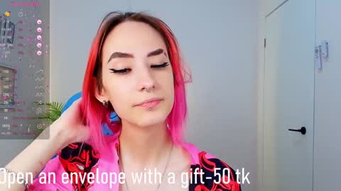 Snapshot of jinx_boom chatting on February 8, 8:20 am jinx_boom online show from February 8, 8:20 am