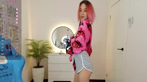 Snapshot of jinx_boom chatting on February 16, 8:10 am jinx_boom online show from February 16, 8:10 am