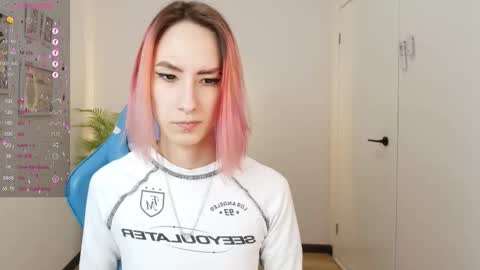 Snapshot of jinx_boom chatting on February 23, 8:28 am jinx_boom online show from February 23, 8:28 am