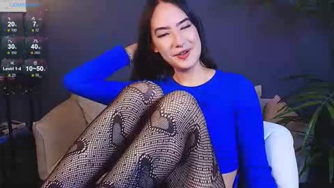 Snapshot of jinx_boom chatting on October 11, 2:55 am jinx_boom online show from October 11, 2:55 am